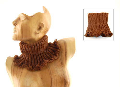 SCALDACOLLO IN LANA CON RISVOLTO - Image 4