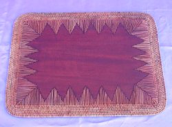 SOTTOPIATTO CON INTARSIO IN MADREPERLA CM 40 X 29