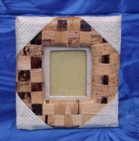 PORTAFOTO CON FOGLIE E BUCCE 2R CM 12X11