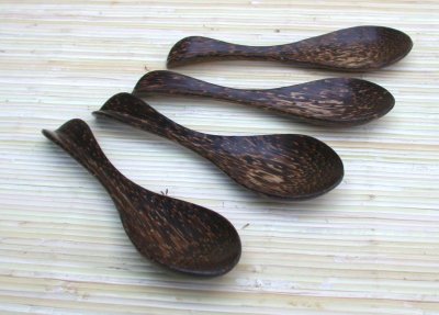 SET CUCCHIAI PER INSALATA IN COCCO CM 25 - Image 5