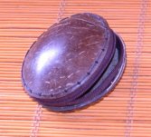 BORSETTINA DA COLLO CON NOCE DI COCCO