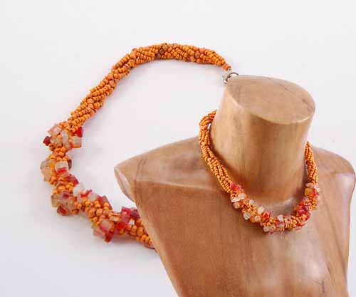 COLLANE CON PERLINE INTRECCIATE E PIETRE - Image 25