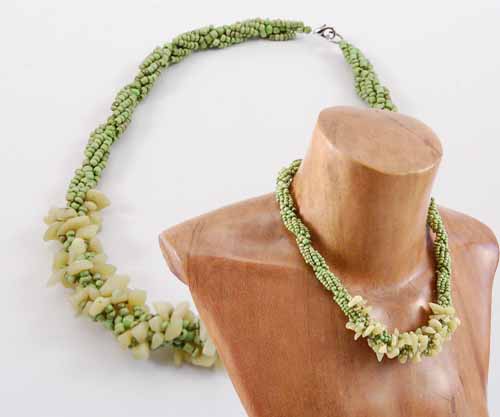 COLLANE CON PERLINE INTRECCIATE E PIETRE - Image 24