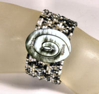 BRACCIALI RIGIDI CON MADREPERLA INTARSIATA