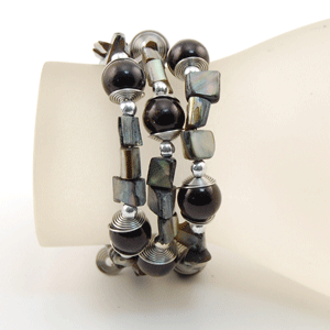 BRACCIALI IN METALLO E MADREPERLA COLORATE - Image 8