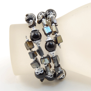 BRACCIALI IN METALLO E MADREPERLA COLORATE - Image 7