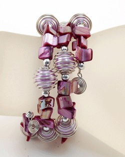 BRACCIALI IN METALLO E MADREPERLA COLORATE - Image 12