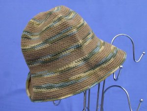 CAPPELLO DA DONNA A UNCINETTO MULTICOLOR - Image 2