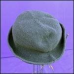 CAPPELLO DA DONNA A UNCINETTO IN TINTA UNITA