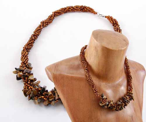 COLLANE CON PERLINE INTRECCIATE E PIETRE - Image 3