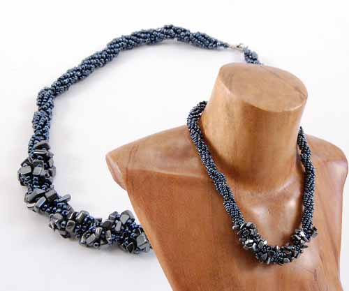 COLLANE CON PERLINE INTRECCIATE E PIETRE - Image 6