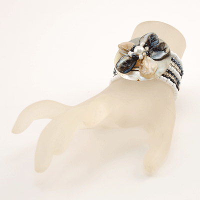 BRACCIALI ELASTICI CON FIORE MADREPERLA - Image 15