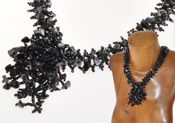 COLLANE NET STONES FLOWER - Image 2