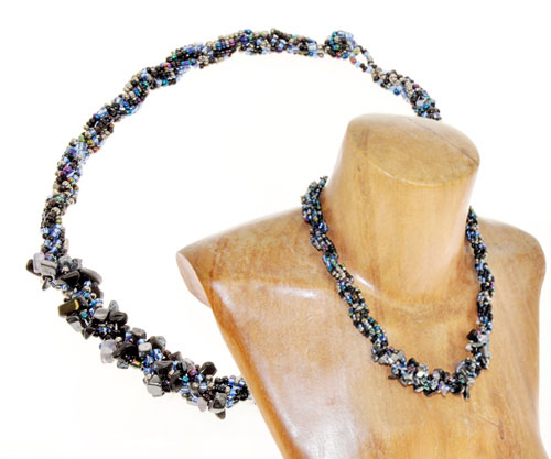 COLLANE CON PERLINE INTRECCIATE E PIETRE - Image 14