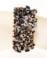 BRACCIALI ELASTICI FOREST PERLINE E PIETRE