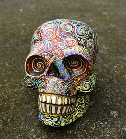 SCULTURA TESCHIO IN LEGNO DI ALBESIA DIPINTO CM 20 CIRCA