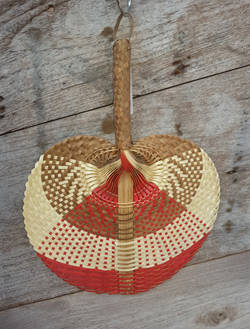 VENTAGLIO IN FOGLIA DI PALMA LOVE SMALL CON MANICO COPERTO CM 20