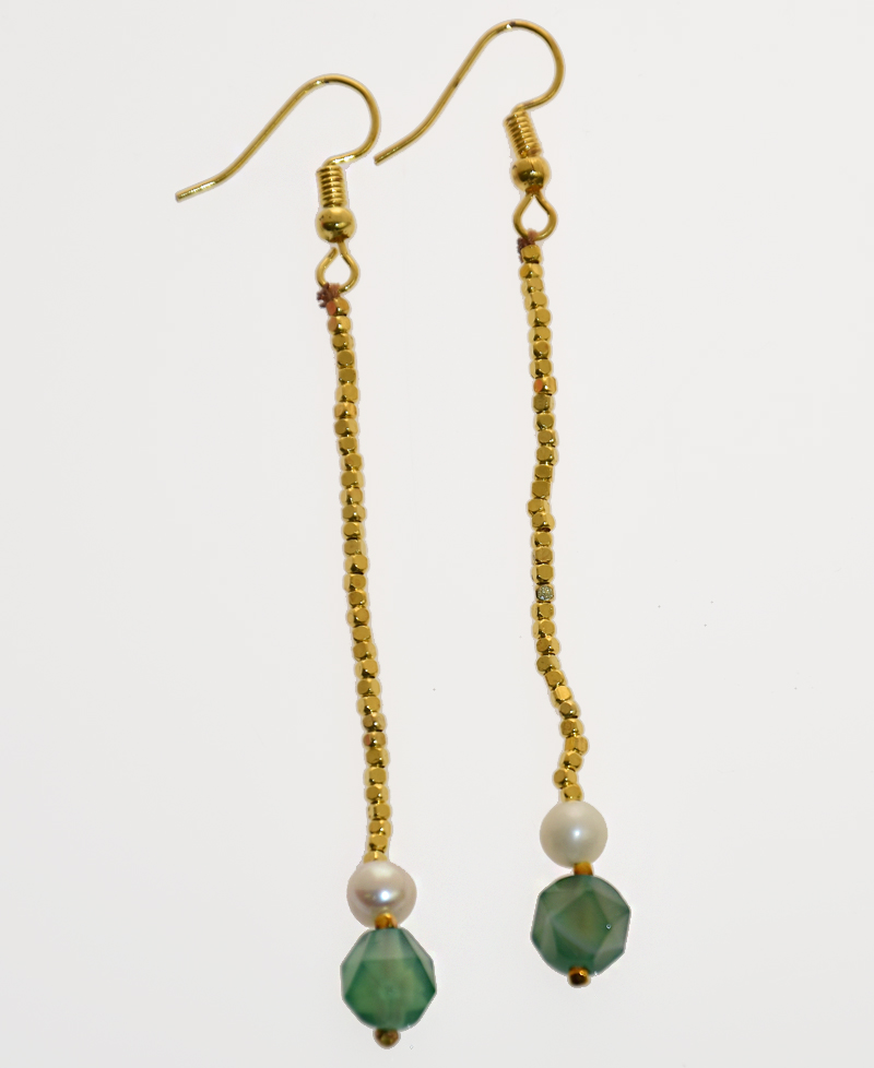 ORECCHINI CON PIETRE SFACCETTATE E PERLE DI FIUME CON CATENELLA LUNGA - Image 3