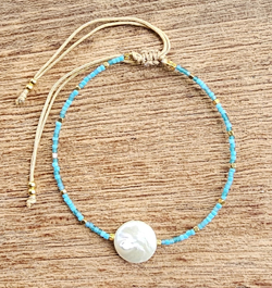 BRACCIALI LINEA SAMARKANDA CON PERLA A PASTIGLIA, PERLINE GIAPPONESI E PERLINE IN METALLO GOLD PLATED