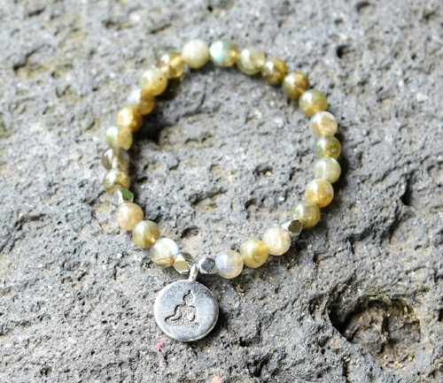 BRACCIALE ELASTICO CON PIETRE DURE MISURA DONNA 6 MM CON CHARM BUDDHA THAILANDESE SILVER PLATED - Image 4