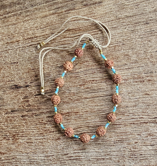 BRACCIALI LINEA SAMARKANDA CON PERLINE GIAPPONESI 15/0 , RUDRASKA 6 MM E PERLINE GOLD PLATED, CHIUSURA REGOLABILE - Image 2