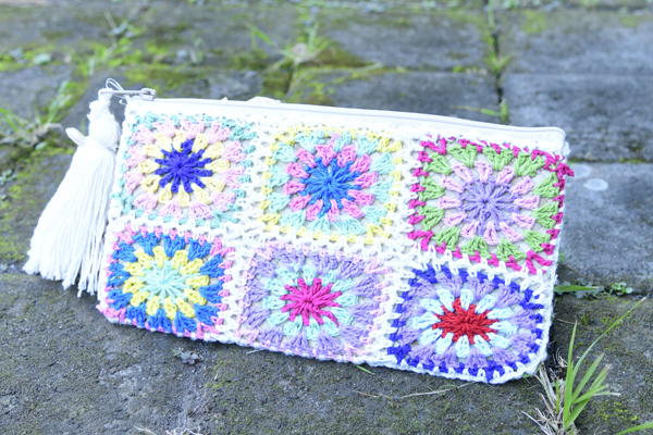 POCHETTE PANDAN COMB. UNCINETTOCON TASSEL E CONCHIGLIE CAORI CM 27X14 - Image 2