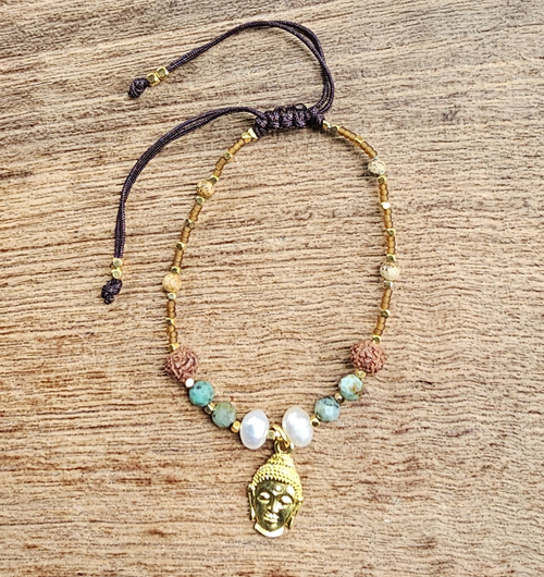 BRACCIALI LINEA SAMARKANDA CON PERLINE GIAPPONESI TURCHESE AFRICA, PIETRE DURE, PERLE DI FIUME, SEMI DI RUDRASKA E PENDENTE BUDDHA IN METALLO GOLD PLATED - Image 3