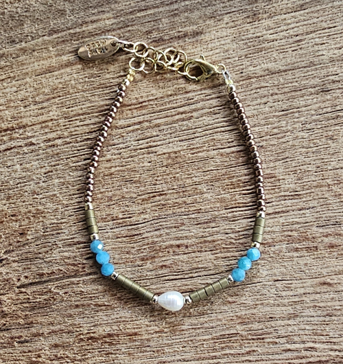 BRACCIALE COLLEZIONE EMATITE STONE CON PERLA DI FIUME A CHICCO DI RISO, PIETRE DURE APATITE E PERLINE GIAPPONESI MAZUNO 12/0 EMATITE A CILINDRO CON CATENELLA GOLD PLATED - Image 2