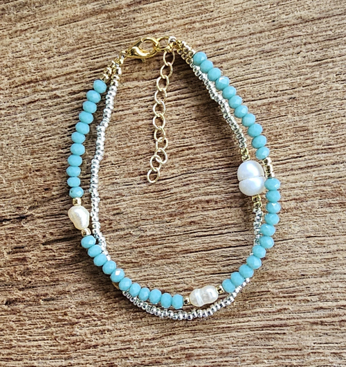 BRACCIALE 2 FILI CON MOSCHETTONE E CATENELLA GOLD PLATED REGOLABILE, PERLINE GOLD E SILVER PLATED, CRISTALLI E PERLE DI FIUME 6 E 4 MM - Image 6