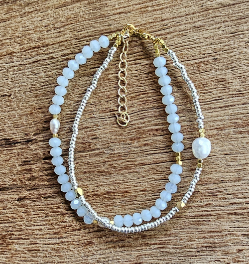 BRACCIALE 2 FILI CON MOSCHETTONE E CATENELLA GOLD PLATED REGOLABILE, PERLINE GOLD E SILVER PLATED, CRISTALLI E PERLE DI FIUME 6 E 4 MM - Image 7