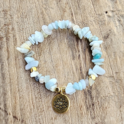 BRACCIALE ELASTICO CON PIETRA E CHARM FIORE DI LOTO GOLD PLATED