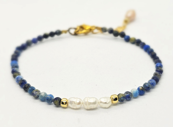 BRACCIALE CON PIETRE SFACCETTATE 2/3/4 MM E PERLE DI FIUME A CHICCO DI RISO, PERLINE GIAPPONESI GOLD PLATED, CHIUSURA A CATENELLA REGOLABILE - Image 2