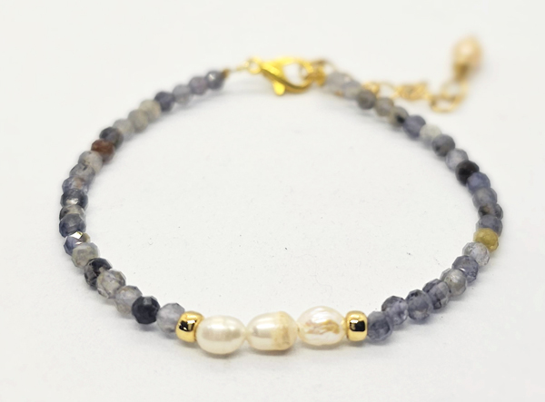 BRACCIALE CON PIETRE SFACCETTATE 2/3/4 MM E PERLE DI FIUME A CHICCO DI RISO, PERLINE GIAPPONESI GOLD PLATED, CHIUSURA A CATENELLA REGOLABILE - Image 7