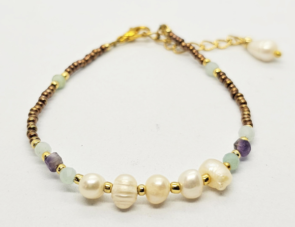 BRACCIALI LINEA SAMARKANDA CON PERLINE GIAPPONESI GOLD PLATED 12/0, PIETRE DURE AMETISTA E AMAZZONITE, PERLE DI FIUME, CHIUSURA REGOLABILE - Image 3