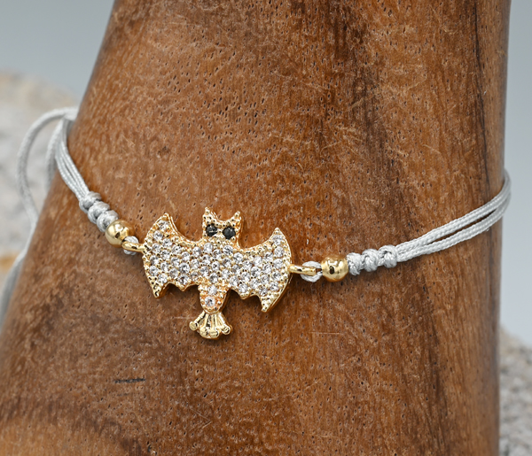 BRACCIALE IN CORDINO CON PIPISTRELLO E CHARMS IN OTTONE GOLD PLATED E CRISTALLI - Image 2