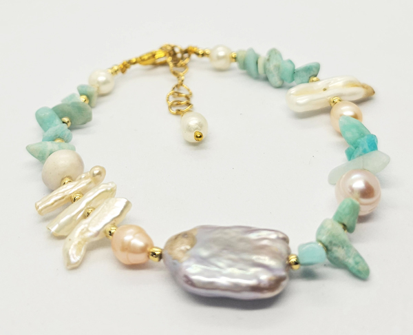 BRACCIALE CON PIETRE DURE E PERLE DI FIUME BAROK, PERLINE GIAPPONESI GOLD PLATED, CHIUSURA A CATENELLA REGOLABILE - STONE E PEARL MIX SHAPES - Image 4