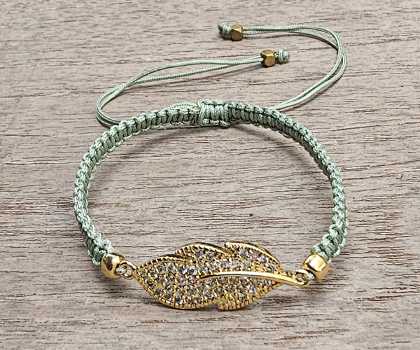 BRACCIALE FULL MACRAME' CON MEDAGLIA SU METALLO GOLD PLATED CON ZIRCONI FOGLIA - Image 2