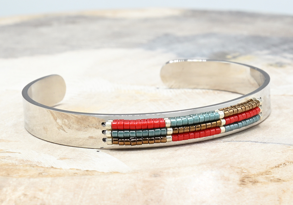 BRACCIALE PLATE BRASS SILVER PLATED CON PERLINE MIUKI 3 RIGHE MIRING MOTIF (REGOLABILE) - Image 2