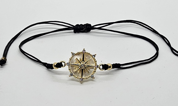 BRACCIALE TEMALI CON CORDINO COLORATO E MEDAGLIA IN METALLO GOLD PLATED CON ZIRCONI E MADREPERLA A FORMA DI BUSSOLA E TIMONE - Image 2