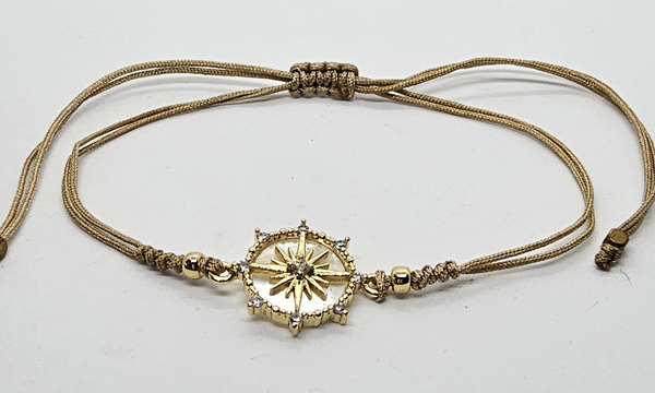 BRACCIALE TEMALI CON CORDINO COLORATO E MEDAGLIA IN METALLO GOLD PLATED CON ZIRCONI E MADREPERLA A FORMA DI BUSSOLA E TIMONE - Image 3