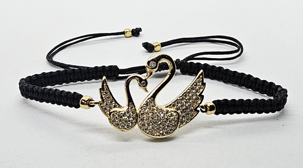 BRACCIALE FULL MACRAME' CON MEDAGLIA A FORMA DI CIGNO IN METALLO GOLD PLATED CON ZIRCONI - Image 2