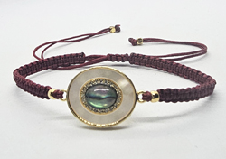 BRACCIALE FULL MACRAME' CON MEDAGLIA IN METALLO GOLD PLATED CON ZIRCONI E OVALE CONCHIGLIA ABALONE