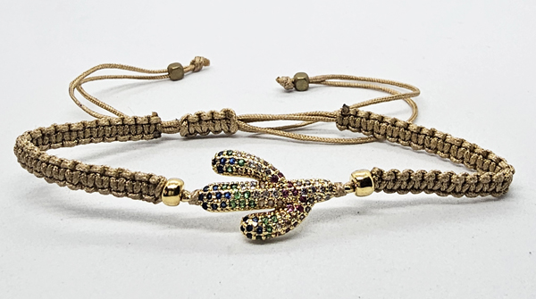 BRACCIALE FULL MACRAME' CON MEDAGLIA CACTUS IN METALLO GOLD PLATED CON ZIRCONI, CHIUSURA REGOLABILE MADREPERLA - Image 2