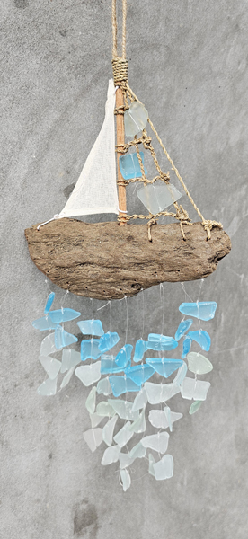 WIND CHIMES DA APPENDERE REALIZZATO IN LEGNO DIPINTO A MANO E VETRO RECICLATO CM 30 CIRCA CON PESCIOLINO - Image 4