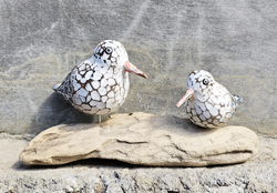 COPPIA DI PICCOLI DI GABBIANO COLORATI ED INTARSIATI A MANO SU DRIFTWOOD