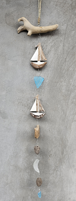 WIND CHIMES DA APPENDERE REALIZZATO IN LEGNO DIPINTO A MANO E VETRO RECICLATO CM 30 CIRCA CON PESCIOLINO