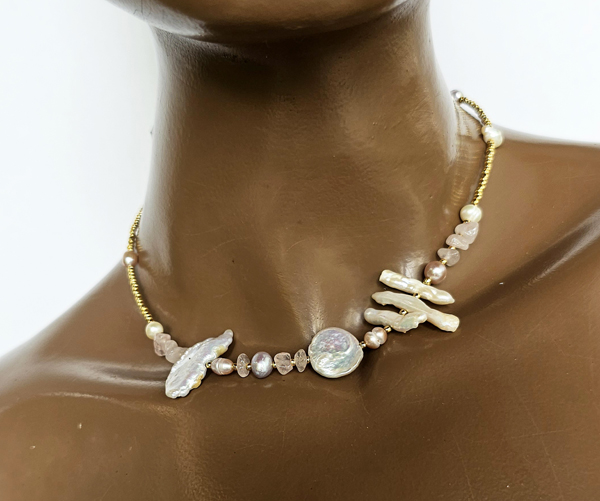 COLLANA CORTA CON MIX DI PIETRE DURE E PERLE DI FIUME, MIX SHAPE, PERLINE GIAPPONESI 12/0 GOLD PLATED CHIUSURA A CATENELLA CON MOSCHETTONE - Image 5