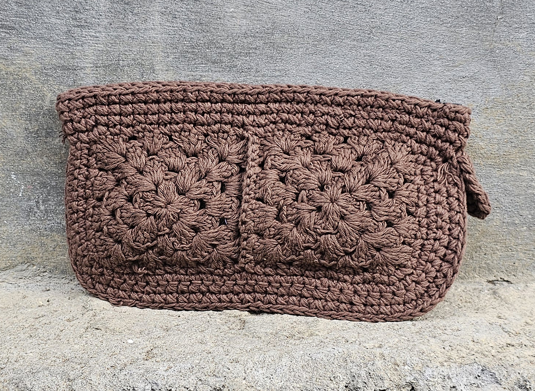 POCHETTE IN COTONE REALIZZATE A UNCINETTO A DUE QUADRATI IN TINTA UNITA CON CERNIERA CM 20X12 CIRCA - Image 6